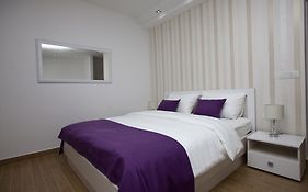 Rooms Ino